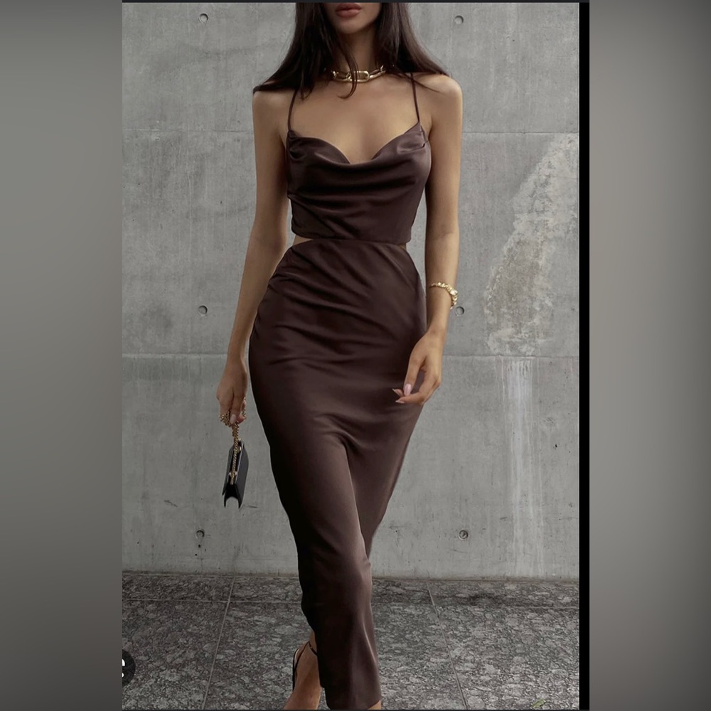 Runaway brown dress
